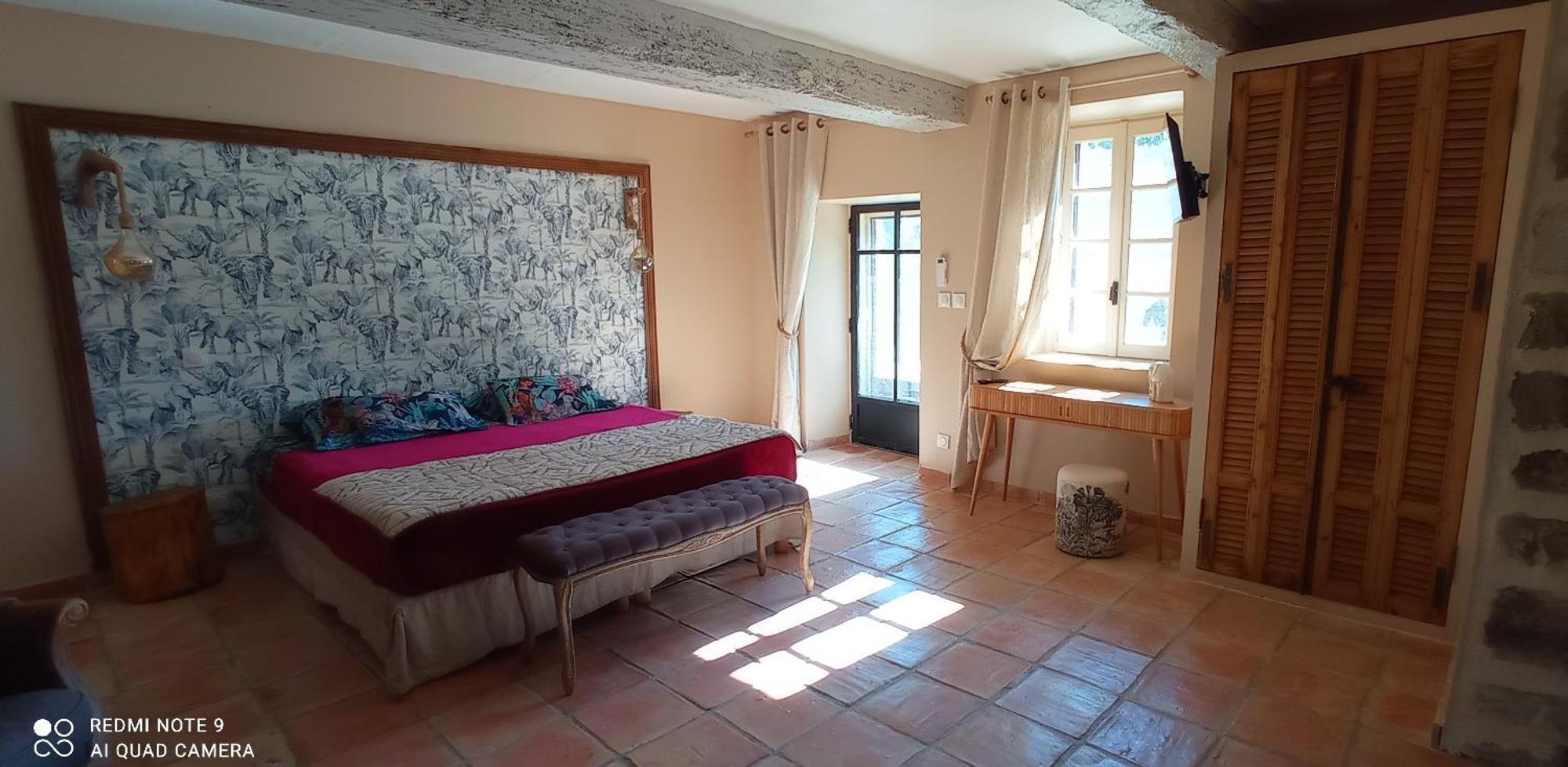 Le Mas Neuf 1752 Arles Room photo